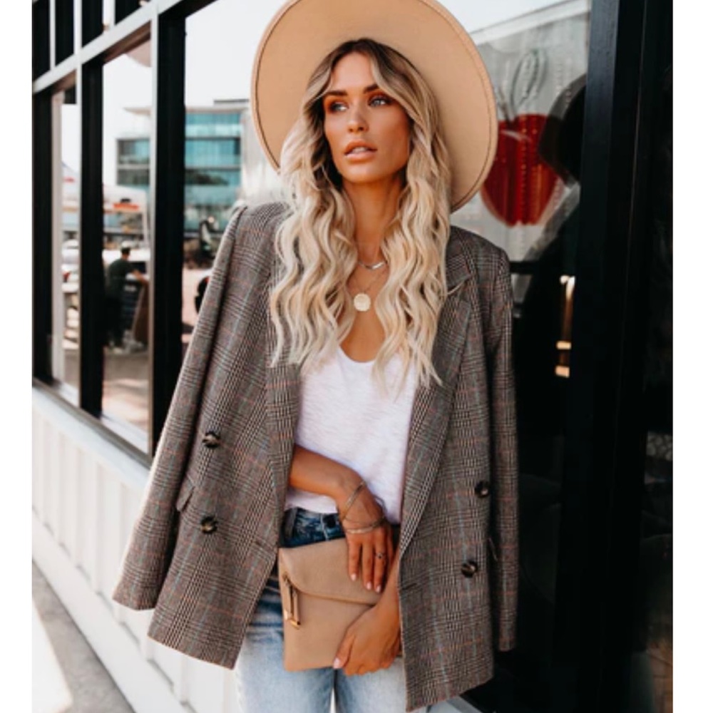 VICI brown blazer